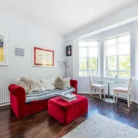 Parsons Flat Apartment London