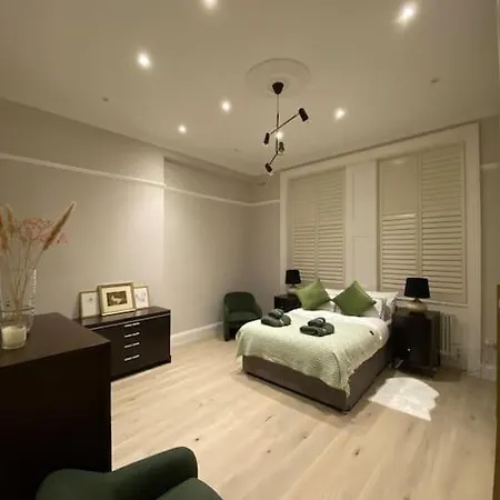 Luxury 2-bed Flat With Garden In Hampstead Mansion London