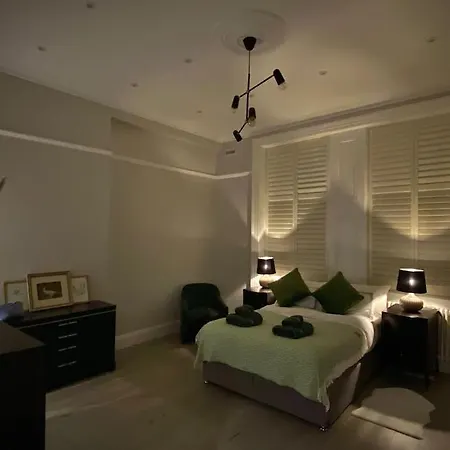 Luxury 2-bed Flat With Garden In Hampstead Mansion