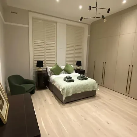 Luxury 2-bed Flat With Garden In Hampstead Mansion Apartment