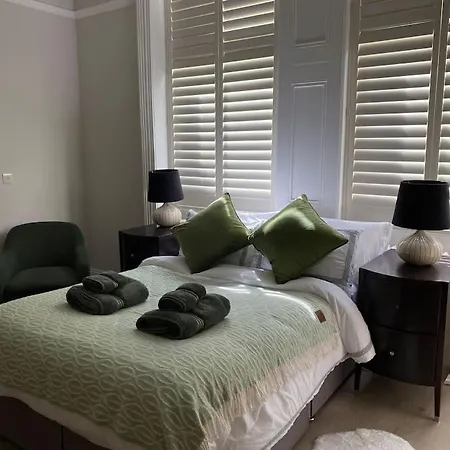 Luxury 2-bed Flat With Garden In Hampstead Mansion London