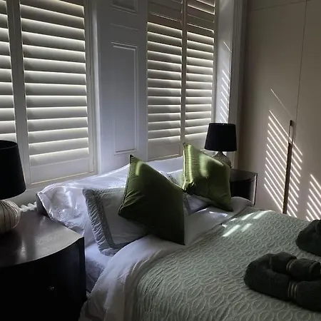 Apartment Luxury 2-bed Flat With Garden In Hampstead Mansion London