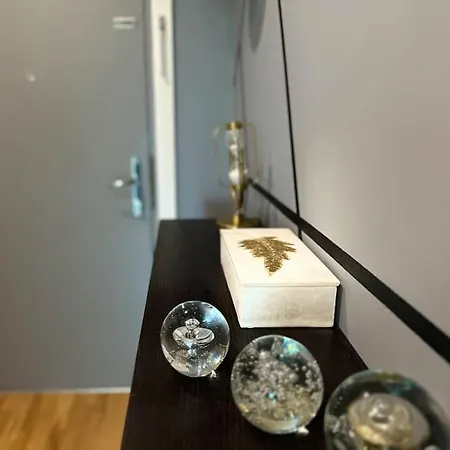 Stunning Luxury Croydon Gatwick Airport Close