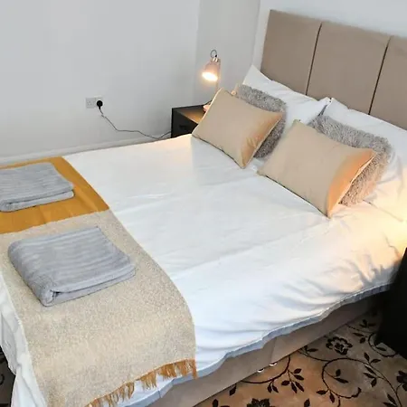 Stylish Luxury Flat In * London