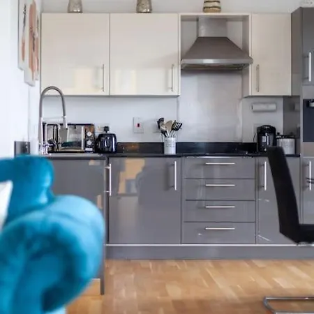 Modern 1-bed With Panoramic View In Appartement *