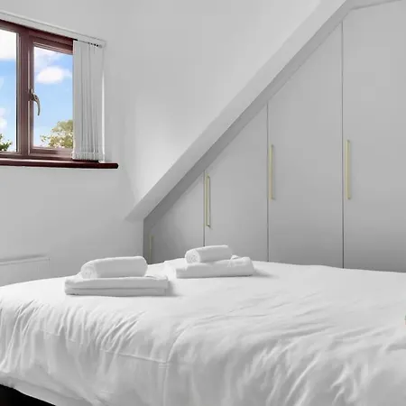 Free Parking Stylish And Relaxing Merton (Greater London)