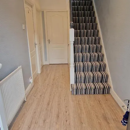 Rowan Crescent's Luxury Stay-in4 Streatham Vale