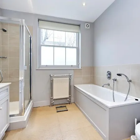 Long Discount Large Bright First-floor Flat * London