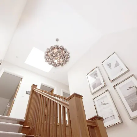 Pass The Keys Luxury Essex Oasis Holiday home Woodford