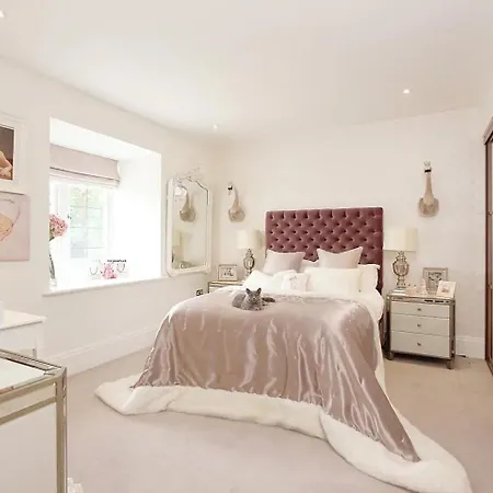 Pass The Keys Luxury Essex Oasis Holiday home