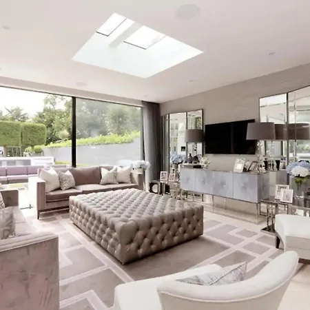 Pass The Keys Luxury Essex Oasis Woodford