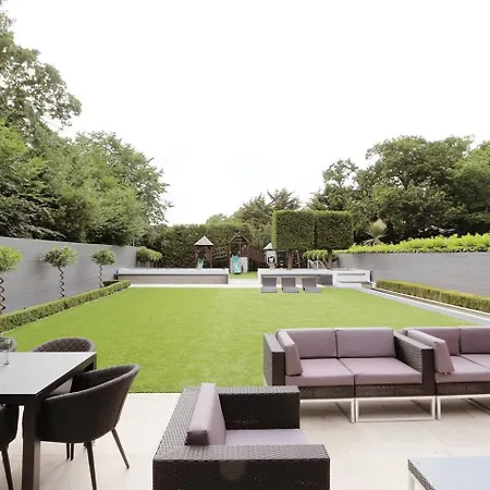 Pass The Keys Luxury Essex Oasis