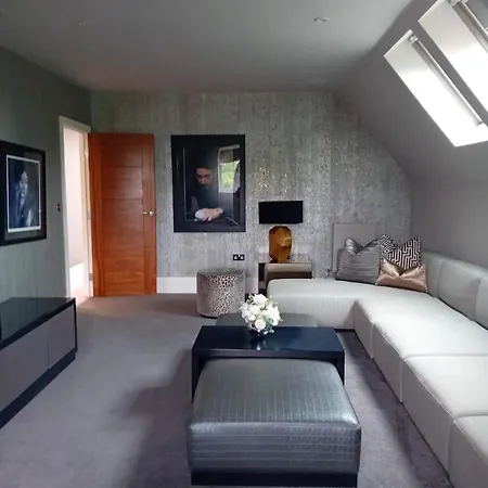 Pass The Keys Luxury Essex Oasis *