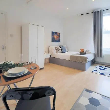 S4 Studio In The Heart Of Kilburn Zone2 *