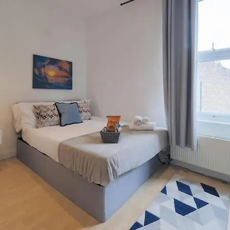 S4 Studio In The Heart Of Kilburn Zone2 *