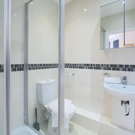 S3 Full In Kilburn With Kitchen Zone 2 London