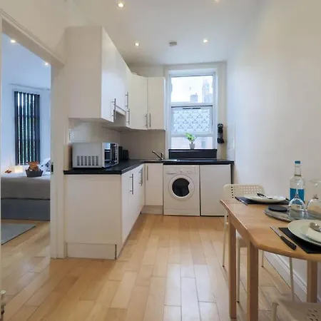 Apartment S3 Full In Kilburn With Kitchen Zone 2 London