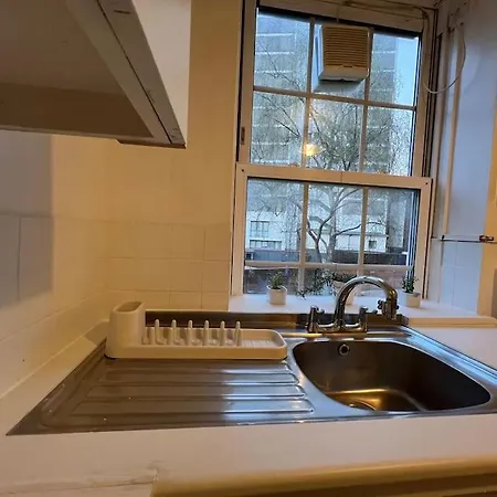 Apartment Entire 2 Bed Flat In *