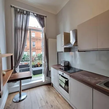 Earls Ct With Terrace Apartment