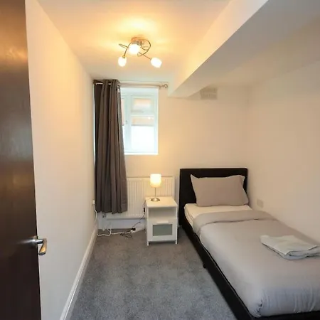 Lovely 4bedroom * London