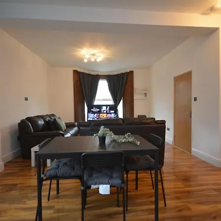 Lovely 4bedroom London