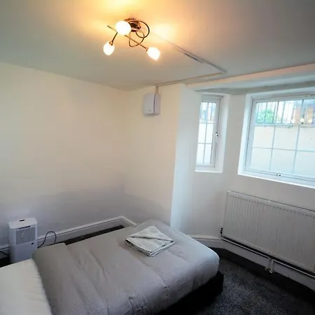 Apartment Lovely 4bedroom London