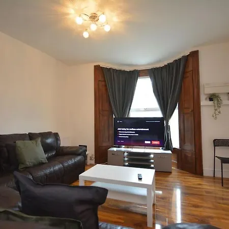 Lovely 4bedroom * London