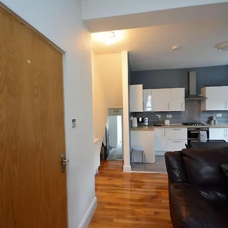 Apartment Lovely 4bedroom *
