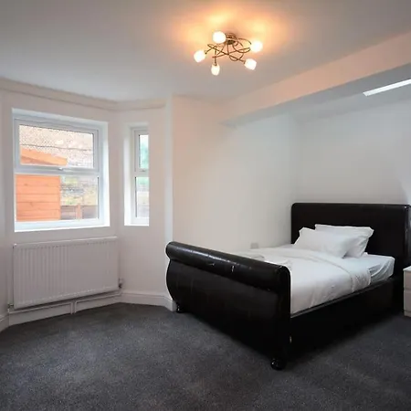 Lovely 4bedroom London