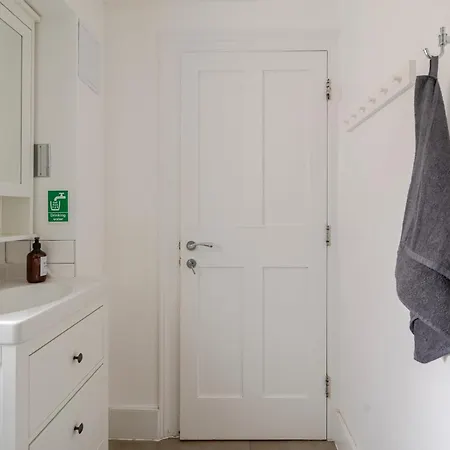 193vbr With Shared Bathrooms Homestay