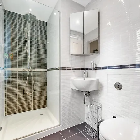3-bed Grand Triplex In Westminster Apartment