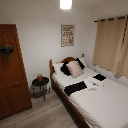 Cosy Near E1
