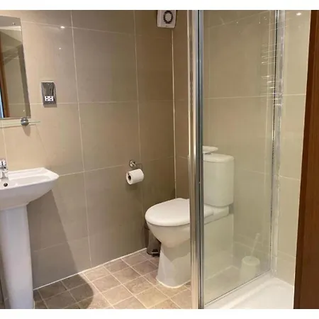 Apartment Fg1- Ground Flr Flat Good For 4- Near Hyde Park *