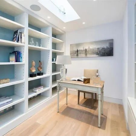 Pavilion Mews Knightsbridge House Holiday home