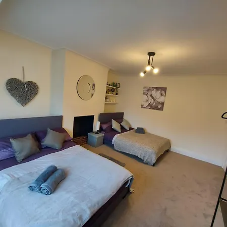 Apartment Large 4 Bedrooms Golders
