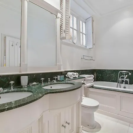 White House Mews Holiday home London