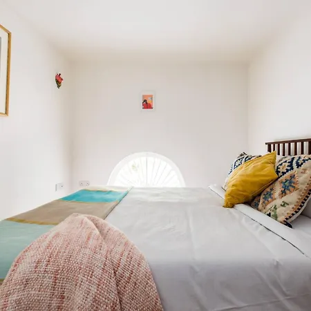 Apartment Wild Roses Serviced - Airport