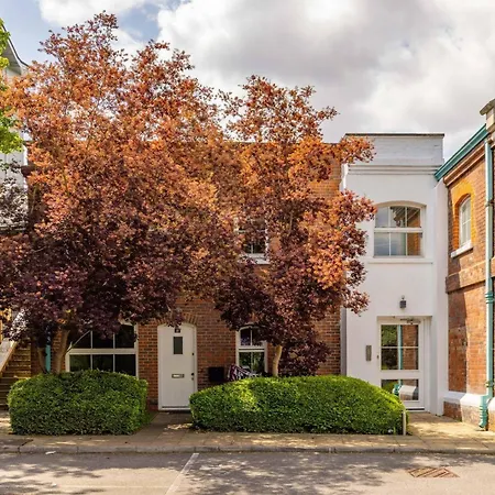 Apartment Wild Roses Serviced - Airport