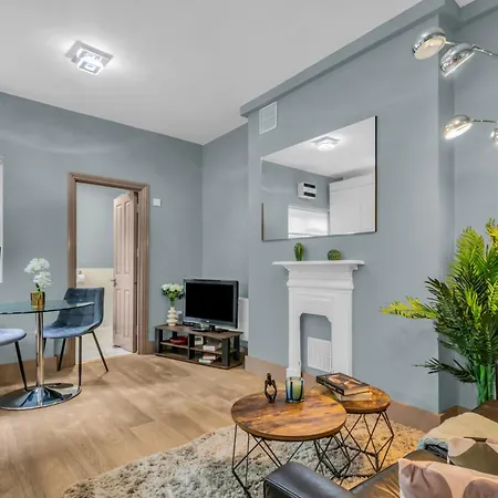 Mysquare One Bed Lower Floor Flat Near Oxford Street London
