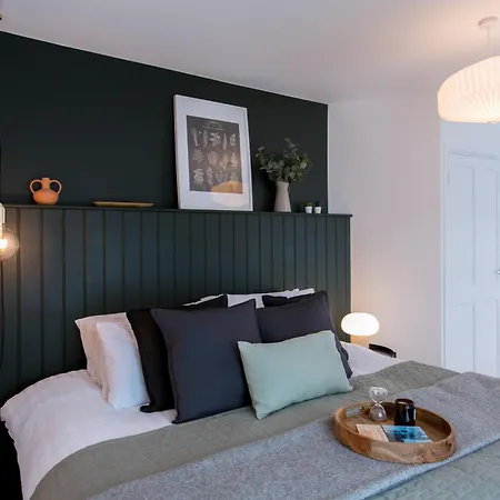 3-bed House - Next To Olympic Park & Westfield Apartment