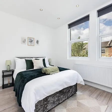 Apartment Beautiful 3-bed In Shepherd's Bush *