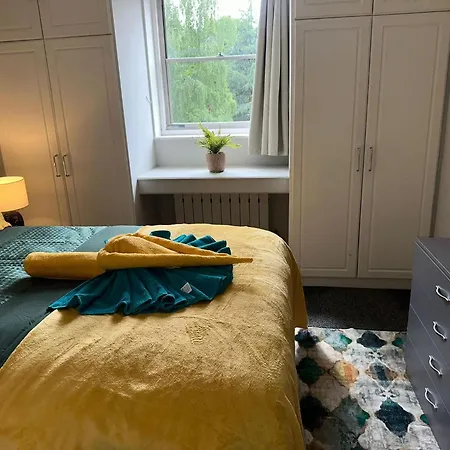 Cosy Private Two Bedroom Apartament In Kensinghton Can Fit Up To 8 Guests *