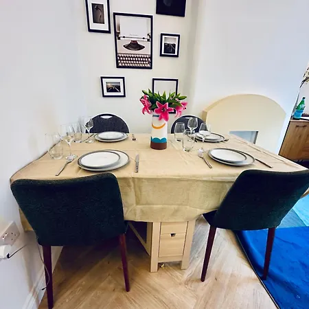 Covent Garden Newly Renovated Apartament