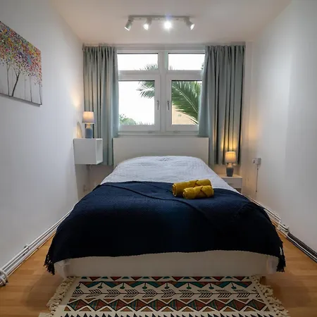 Cosy Family Retreat With Garden & Workspace * London