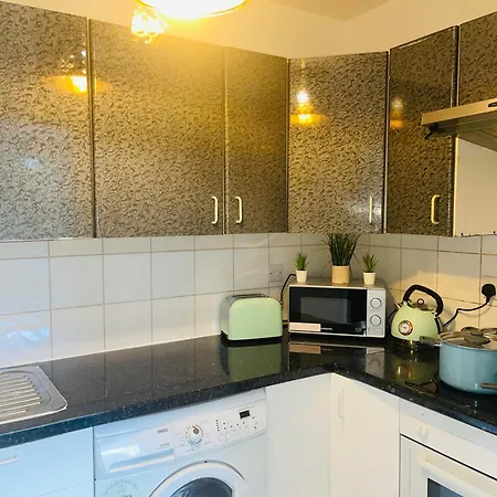 Cosy Private Two Bedroom Apartament In Kensinghton Can Fit Up To 8 Guests * London