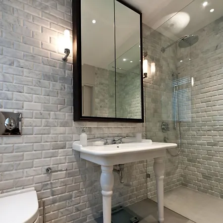 Apartment 3 Bedroom Knightsbridge