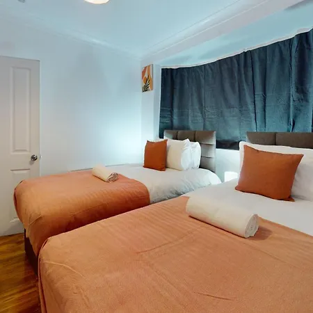 Holiday home - 4 Beds - Sleeps 8 - Wifi