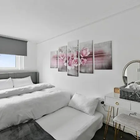 Homestay Southside Property