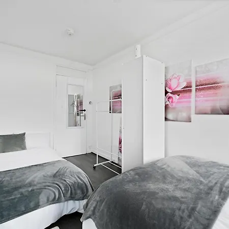 Southside Property Homestay London