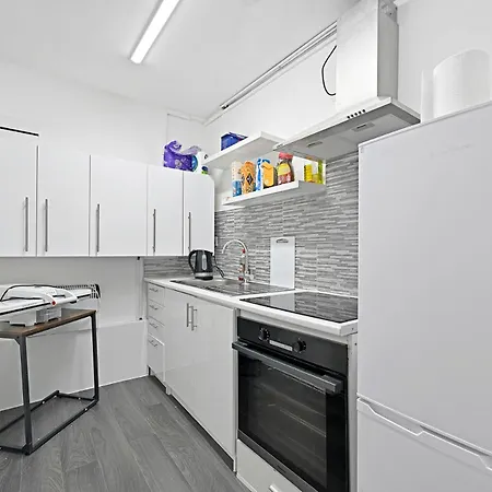 Southside Property * London
